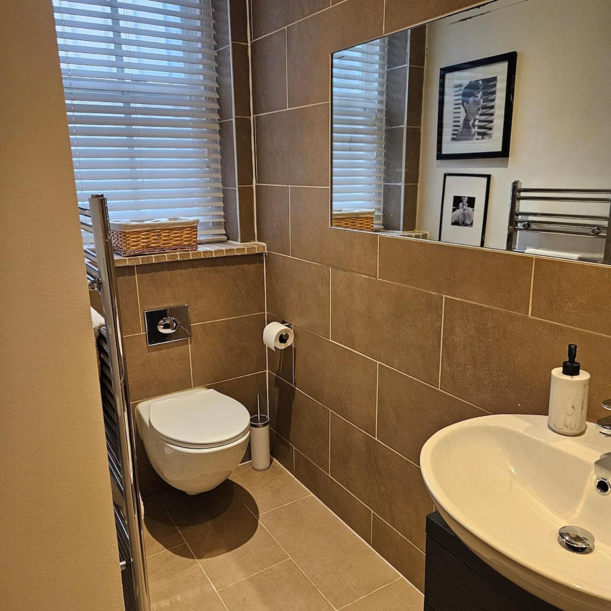 Spacious 3 Bedroom In Maida Vale Apartment London