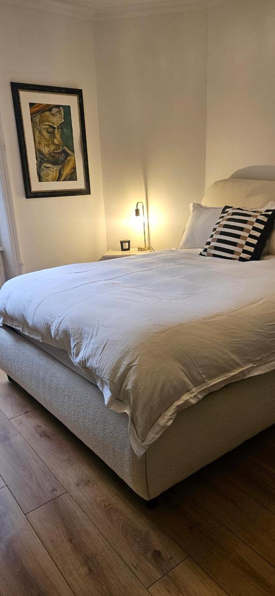 Spacious 3 Bedroom In Maida Vale